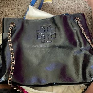 Paten look shoulder bag